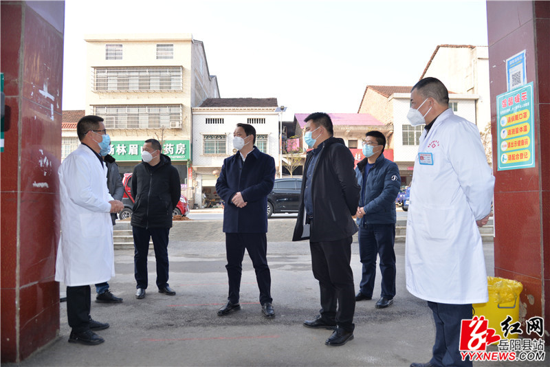 吴光文询问一线医务工作人员防控工作 (2)_副本.jpg 吴光文询问一线医务工作人员防控工作 (2)_副本.jpg