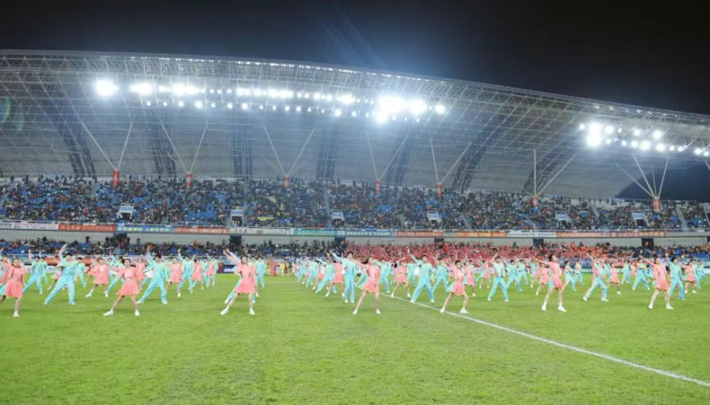 ����ʢ�� �ն�����ح���š�ȼ�����泬�������ⳡ�������Ļ���̫Ȧ�ۣ�