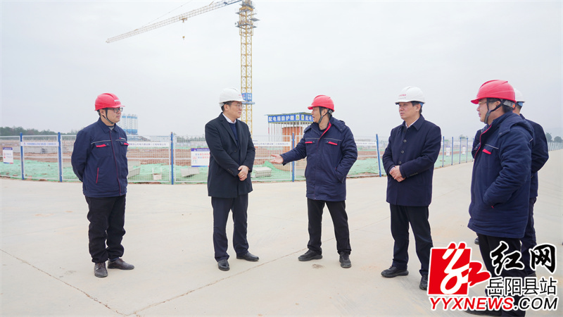 Ф����ǰ�����ݵ��߷�ο��һ�߽�����